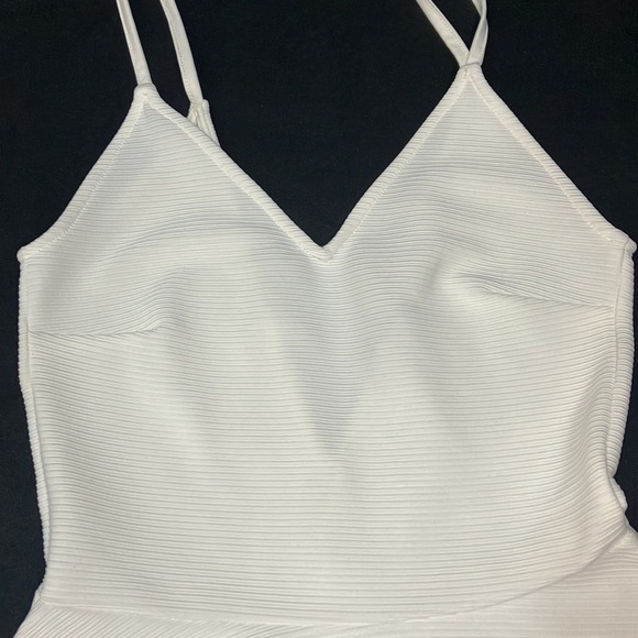 H&M Divided white peplum top woman’s size xtra small - Picture 2 of 8